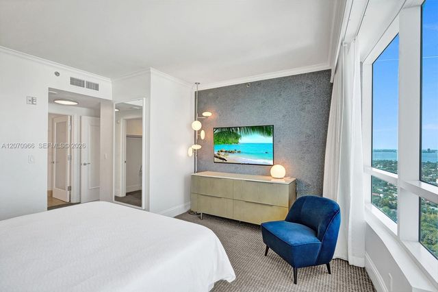 4401 Collins Avenue 2915, Miami Beach, FL 33140