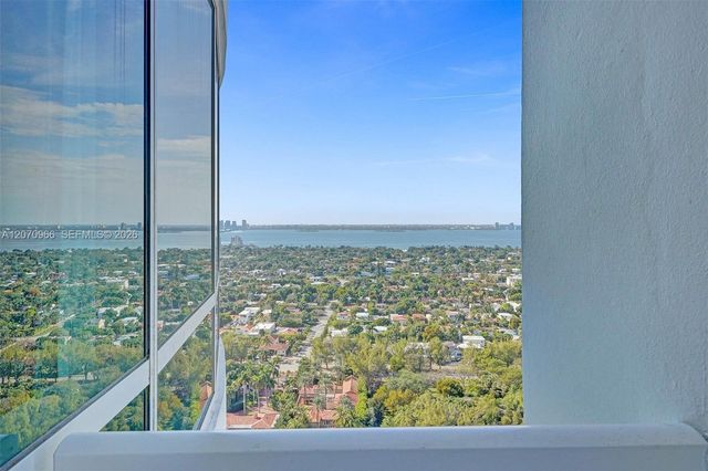 4401 Collins Avenue 2915, Miami Beach, FL 33140