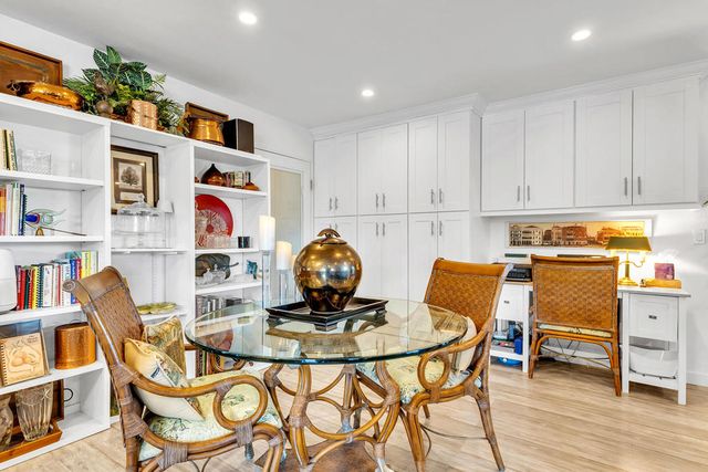 527 Jade Lane, Palm Springs, CA 92264