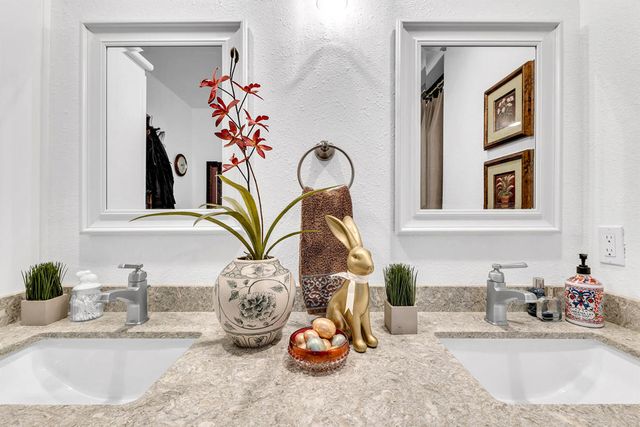 527 Jade Lane, Palm Springs, CA 92264