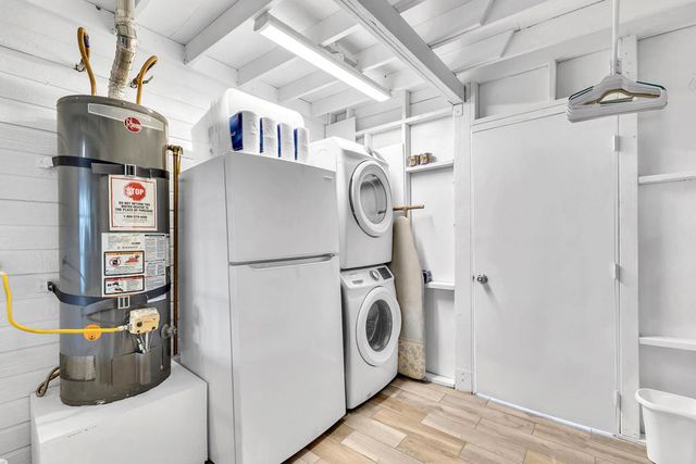 527 Jade Lane, Palm Springs, CA 92264