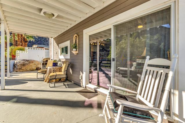 527 Jade Lane, Palm Springs, CA 92264