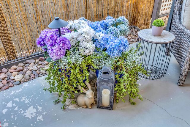 527 Jade Lane, Palm Springs, CA 92264