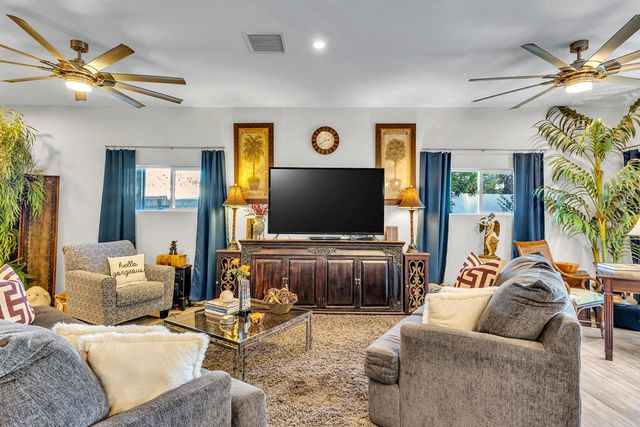 527 Jade Lane, Palm Springs, CA 92264