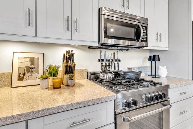 527 Jade Lane, Palm Springs, CA 92264