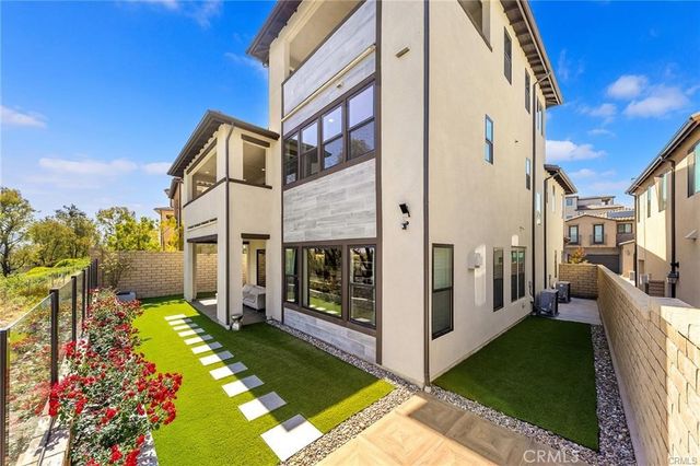 27 Alessio, Lake Forest, CA 92630