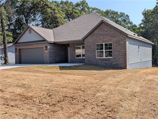 3 Ulverston Drive, Bella Vista, AR 72714