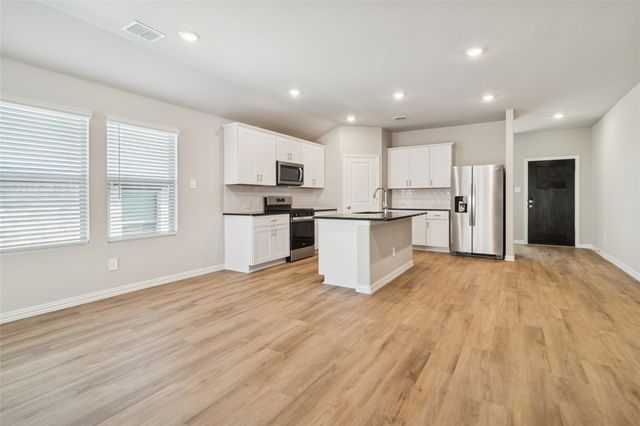 802 Edgehurst Dr, Mckinney, TX 75071