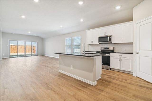 802 Edgehurst Dr, Mckinney, TX 75071