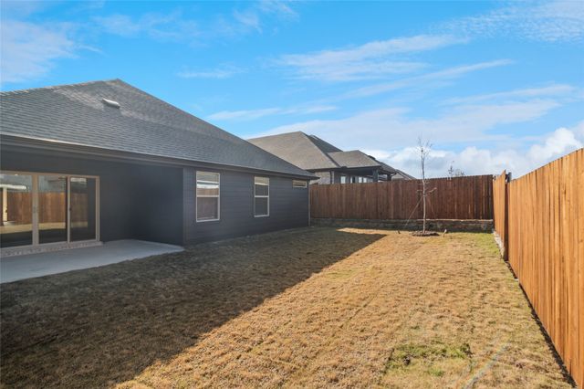 802 Edgehurst Dr, Mckinney, TX 75071