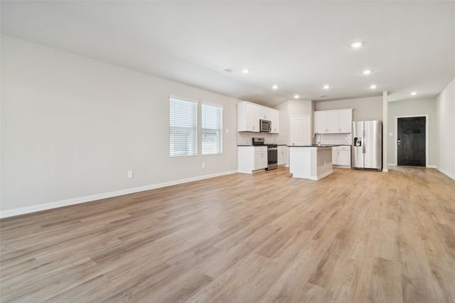 802 Edgehurst Dr, Mckinney, TX 75071