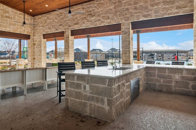 802 Edgehurst Dr, Mckinney, TX 75071