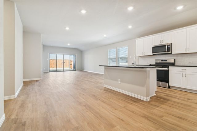 802 Edgehurst Dr, Mckinney, TX 75071