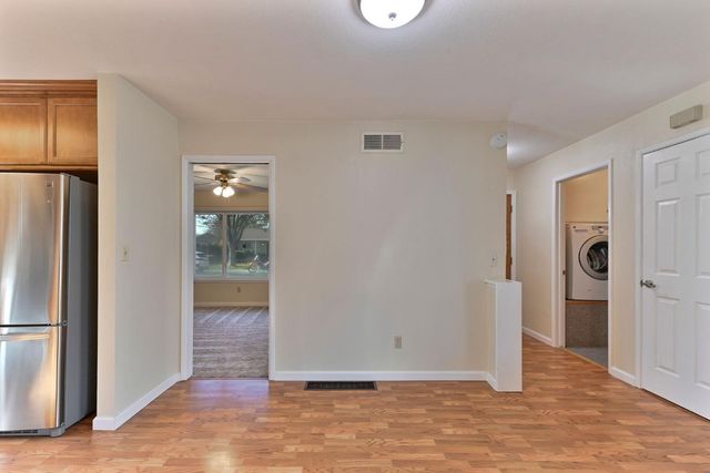 1208 Ojai Ln, Modesto, CA 95355