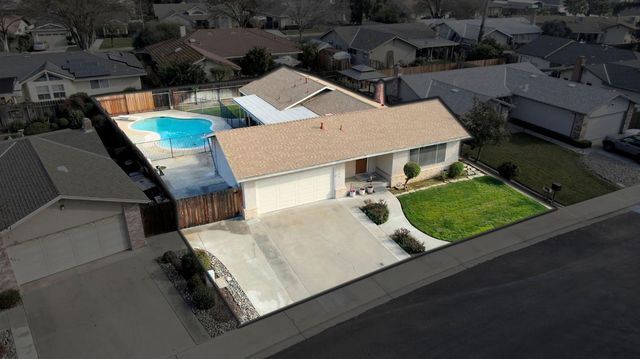 1208 Ojai Ln, Modesto, CA 95355