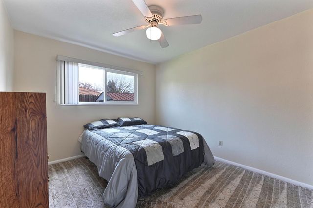 1208 Ojai Ln, Modesto, CA 95355