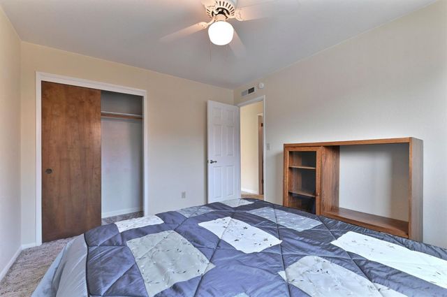 1208 Ojai Ln, Modesto, CA 95355