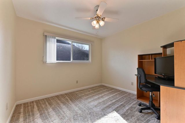 1208 Ojai Ln, Modesto, CA 95355