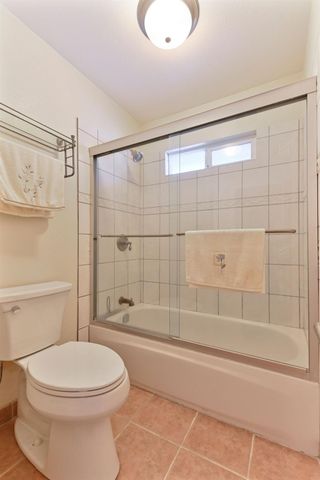 1208 Ojai Ln, Modesto, CA 95355