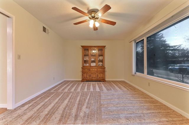 1208 Ojai Ln, Modesto, CA 95355