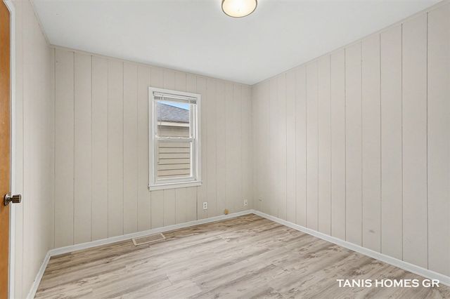 3691 Oriole Avenue, Wyoming, MI 49509