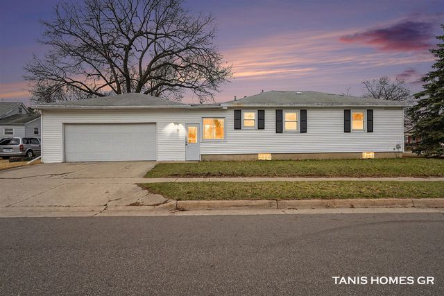 3691 Oriole Avenue, Wyoming, MI 49509