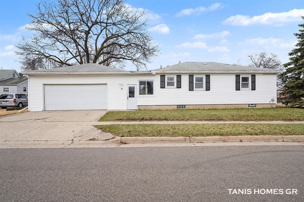 3691 Oriole Avenue, Wyoming, MI 49509