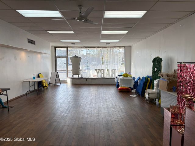 1619 Eastern Parkway, Schenectady, NY 12309