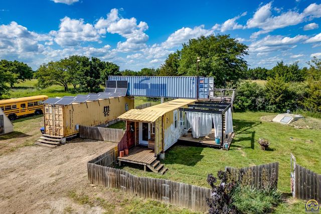 5926 SE 101st St, Berryton, KS 66409