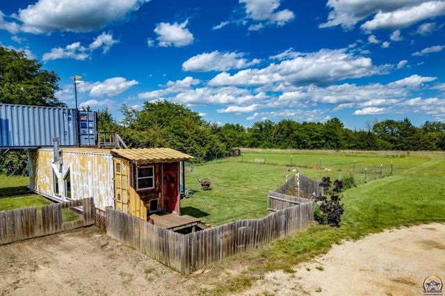 5926 SE 101st St, Berryton, KS 66409