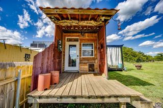 5926 SE 101st St, Berryton, KS 66409