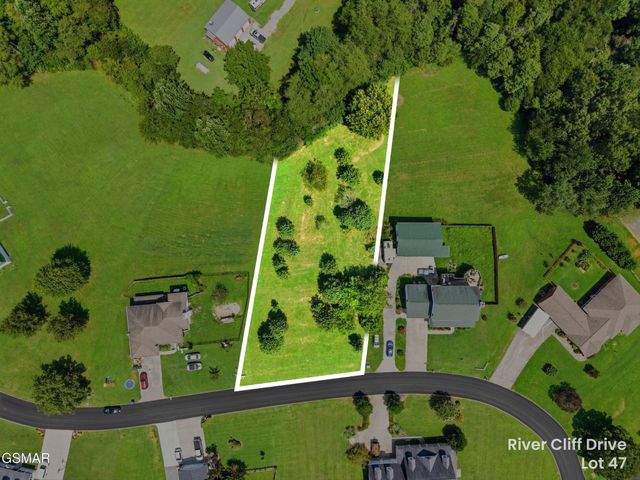 47 River Cliff Drive, Kodak, TN 37764
