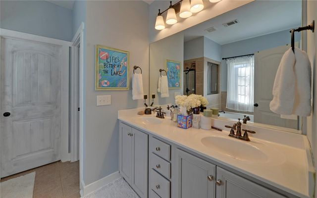 819 Tranquility Lane, Hartwell, GA 30643