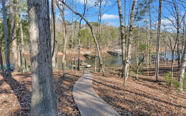 819 Tranquility Lane, Hartwell, GA 30643