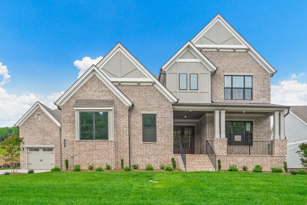 5705 Nola Dr, Arrington, TN 37014