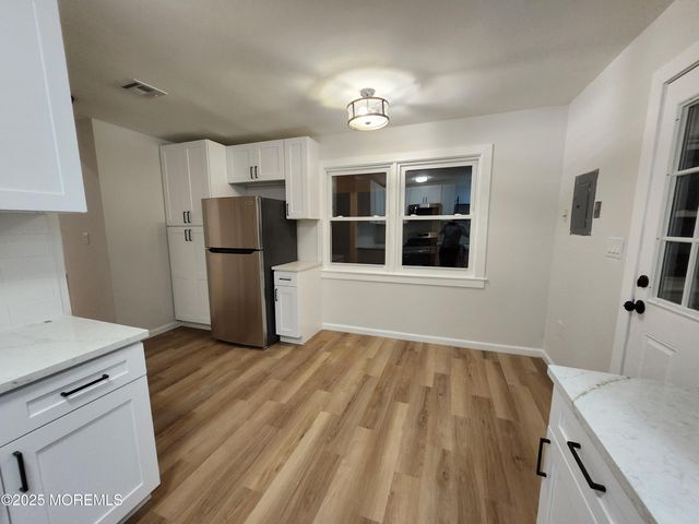 18 Garrison Drive, Tinton Falls, NJ 07753