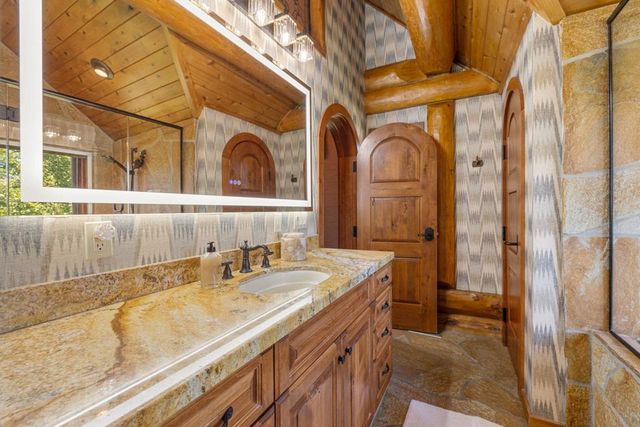 61380 Devils Ladder Road, Mountain Center, CA 92561