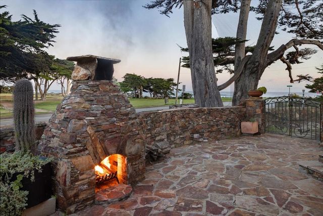 1273 Surf Avenue, Pacific Grove, CA 93950