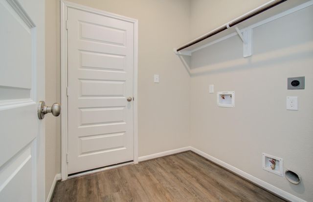 8435 Moonlight Bay Circle, Baytown, TX 77523