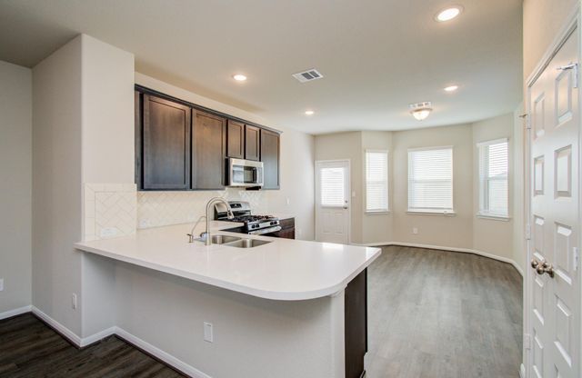 8435 Moonlight Bay Circle, Baytown, TX 77523