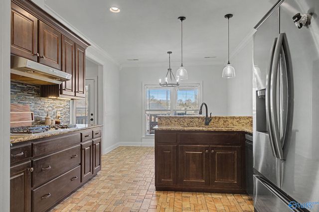 115 Grassy Bank Drive, New Market, AL 35761