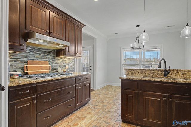 115 Grassy Bank Drive, New Market, AL 35761