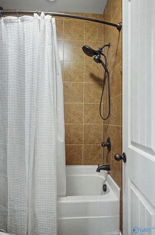 115 Grassy Bank Drive, New Market, AL 35761