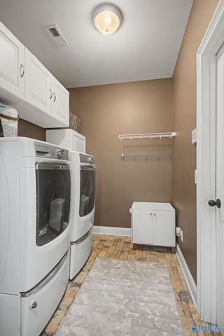 115 Grassy Bank Drive, New Market, AL 35761