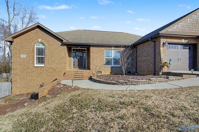 115 Grassy Bank Drive, New Market, AL 35761