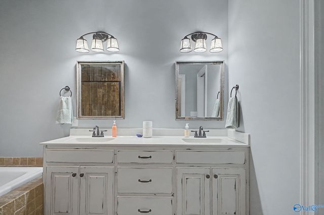 115 Grassy Bank Drive, New Market, AL 35761