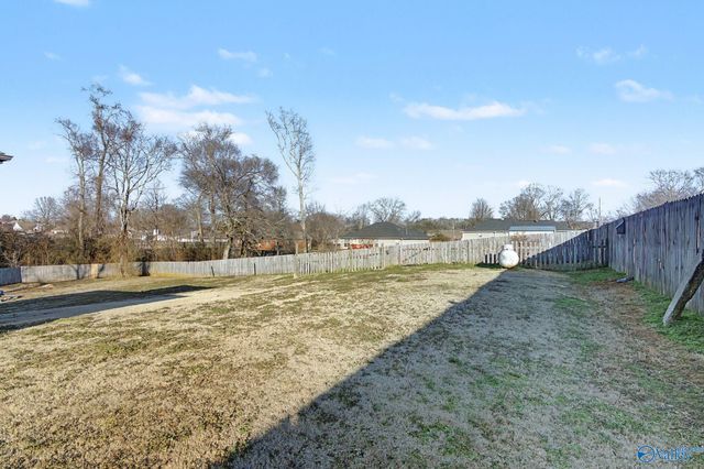 115 Grassy Bank Drive, New Market, AL 35761