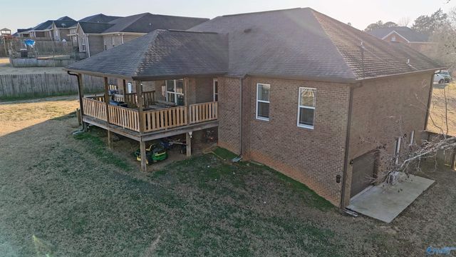 115 Grassy Bank Drive, New Market, AL 35761