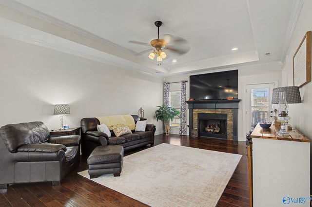 115 Grassy Bank Drive, New Market, AL 35761