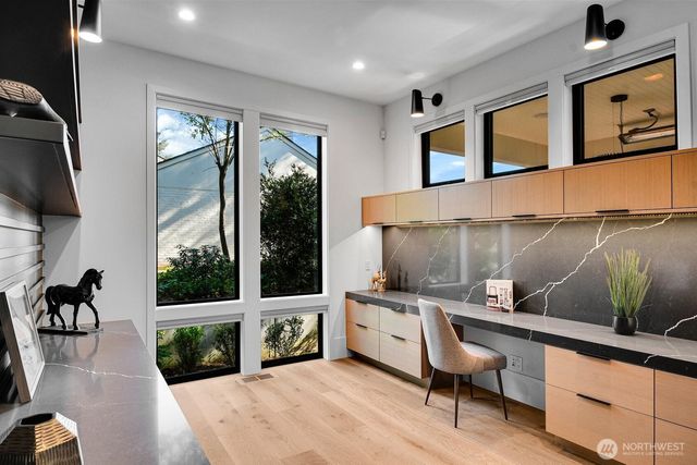 5632 NE 55th Street, Seattle, WA 98105